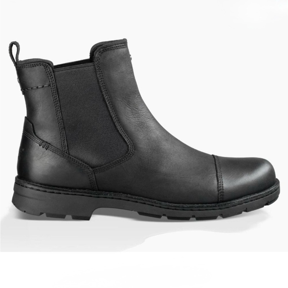 UGG Men's Runyon Lined Chelsea Boot in Black